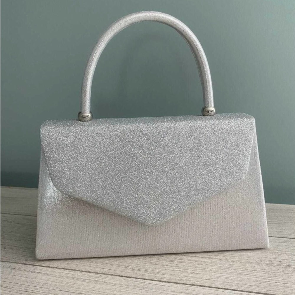 Chic Silver Glitter Clutch